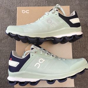 On Cloudsurfer Women’s 7.5 Running Sneakers